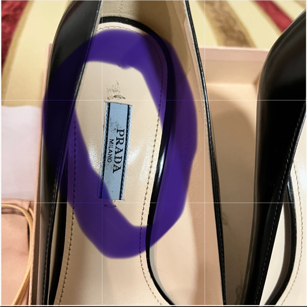 PRADA NIB AUTHENTIC VINTAGE BLACK GENUINE PATENT LEATHER PUMPS WITH TASSELS - Picture 15 of 17